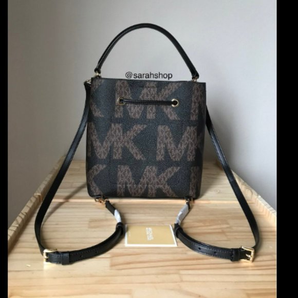 Michael Kors Backpack/purse - Picture 2 of 12